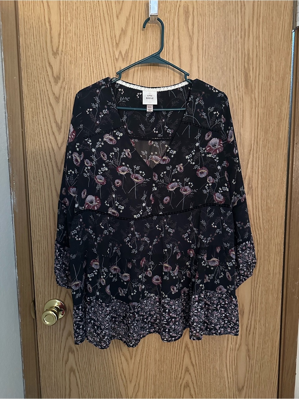 Knox Rose Black Floral V-Neck Tunic with Dusty Pink Print